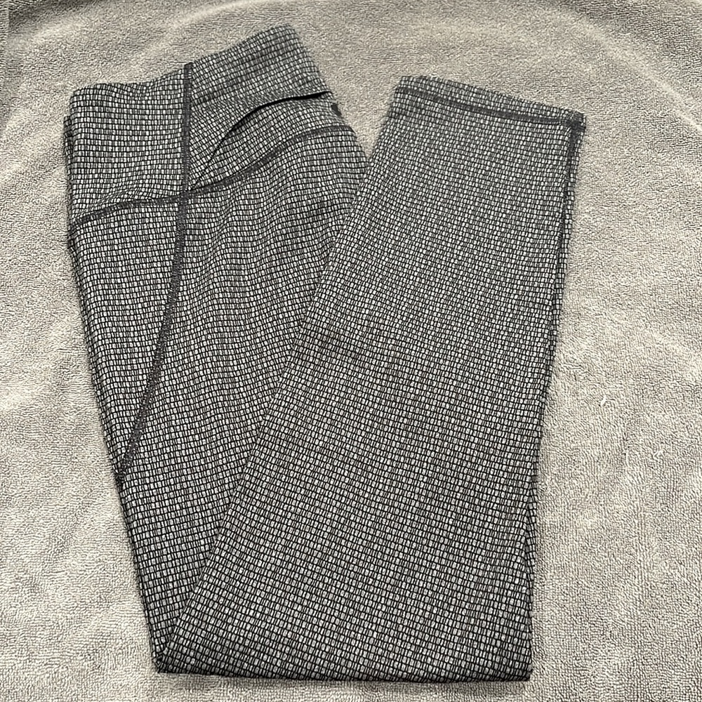 🌟FINAL PRICE🌟NWOT-UNDER ARMOUR LEGGINGS IN SIZE LARGE